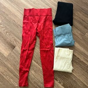 4 pack Leggins for 15$ or 1 for 5$